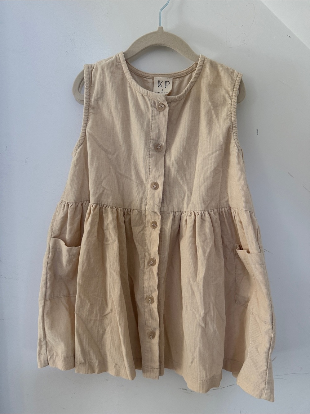 KP Button-Front Sleeveless Pocket Dress in Beige